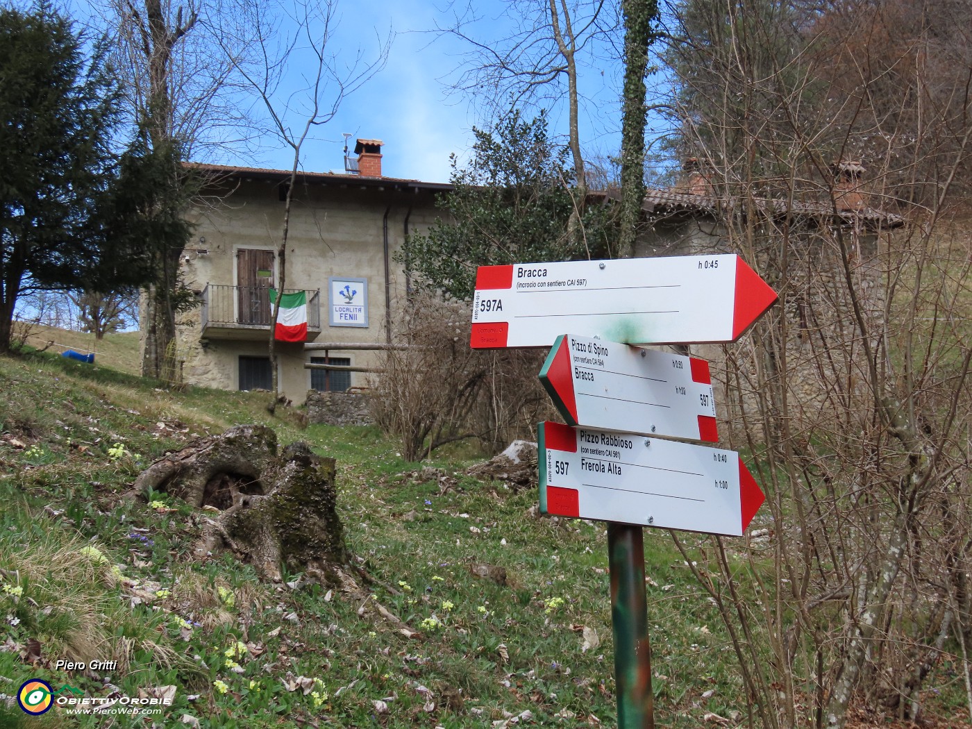62 Ai Fenii prendiamo a sx il sent. 597A che scende a Bracca in direttissima.JPG